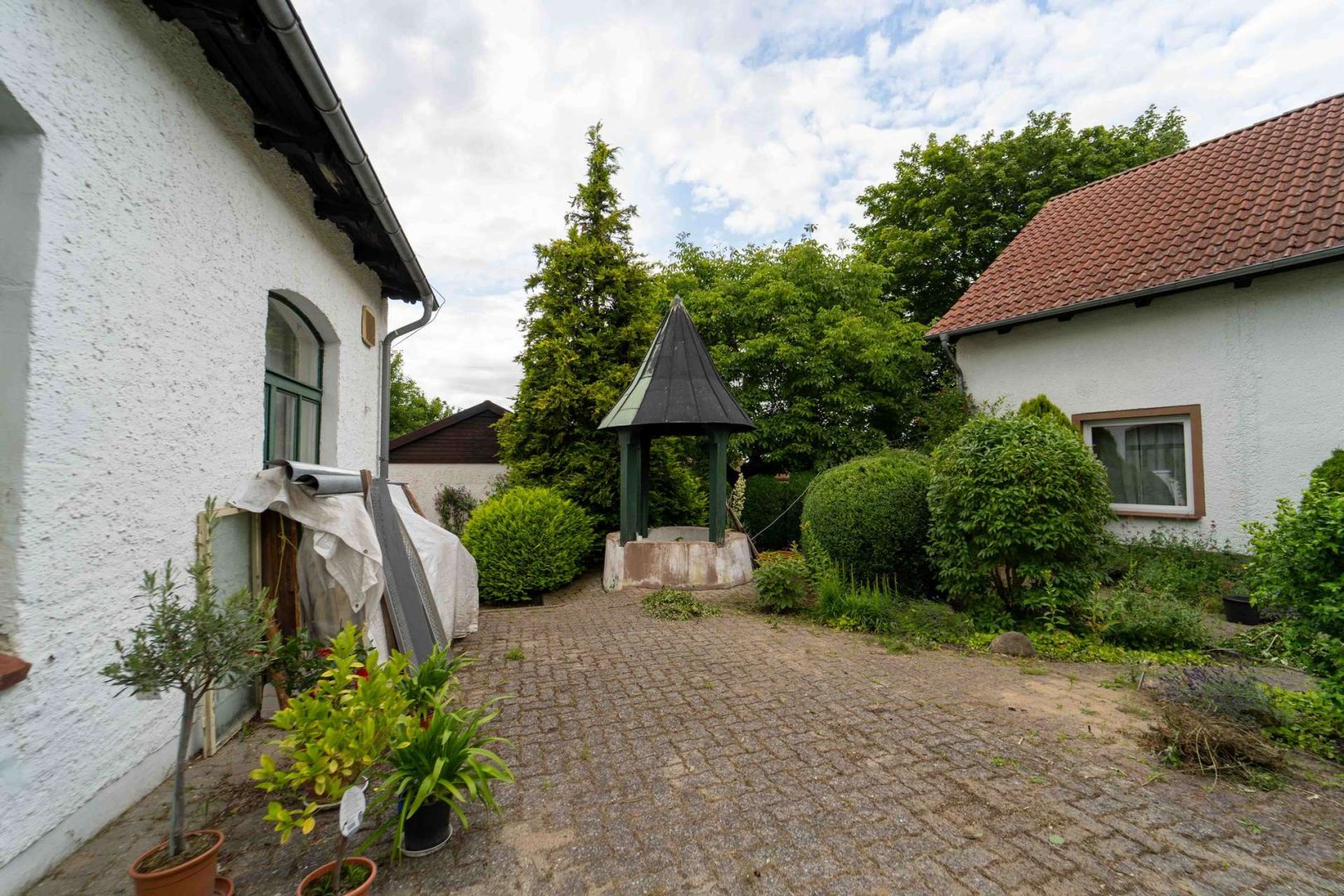 Außenansicht + Garten-24
