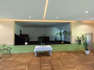 Bühne im Saal
