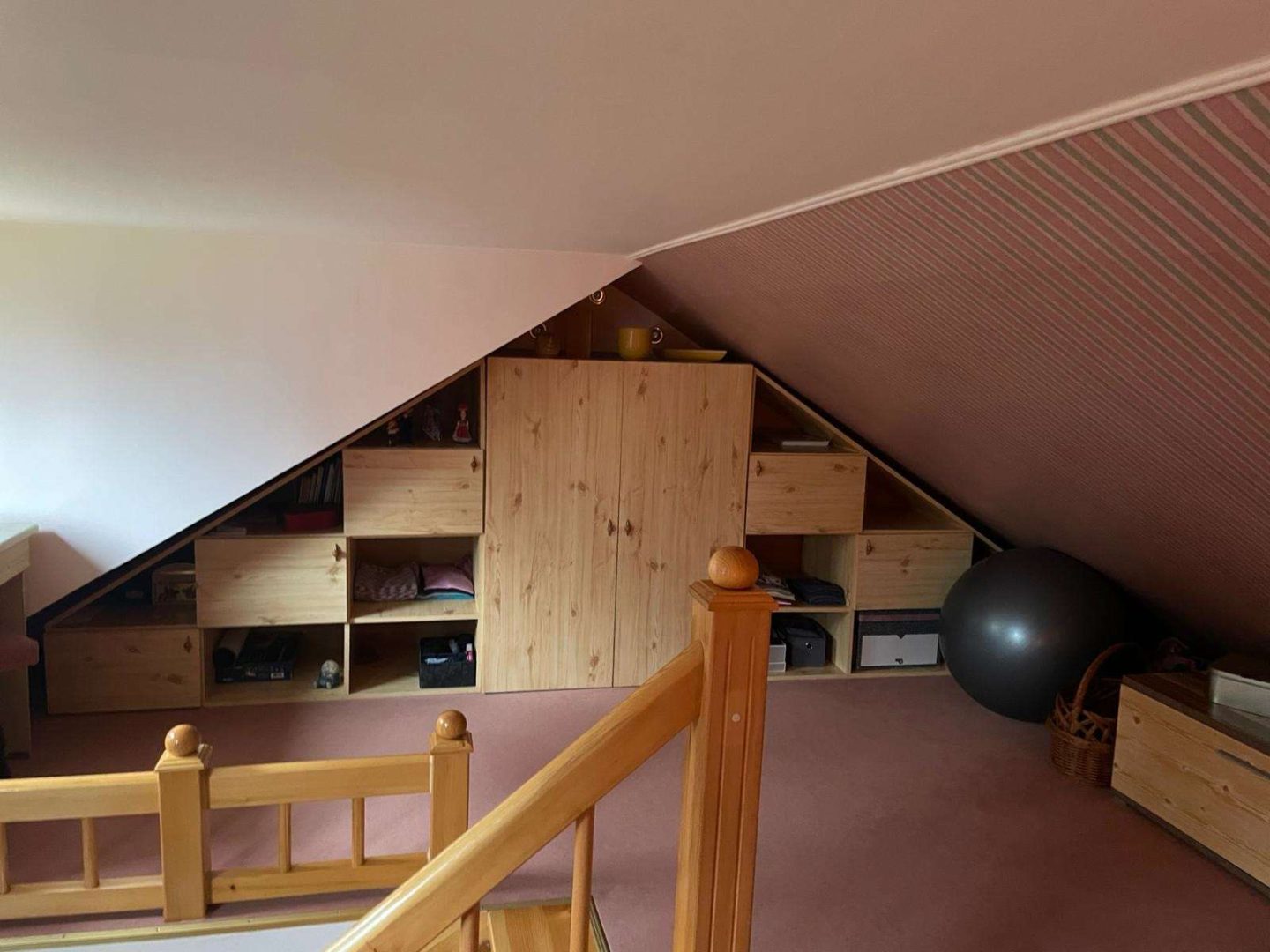 DG Schrank