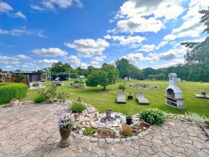 Herrlicher Ausblick in den Garten