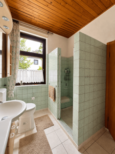 Badezimmer im EG