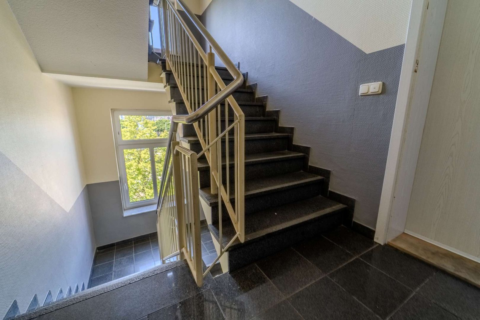 Hausflur / Treppenhaus