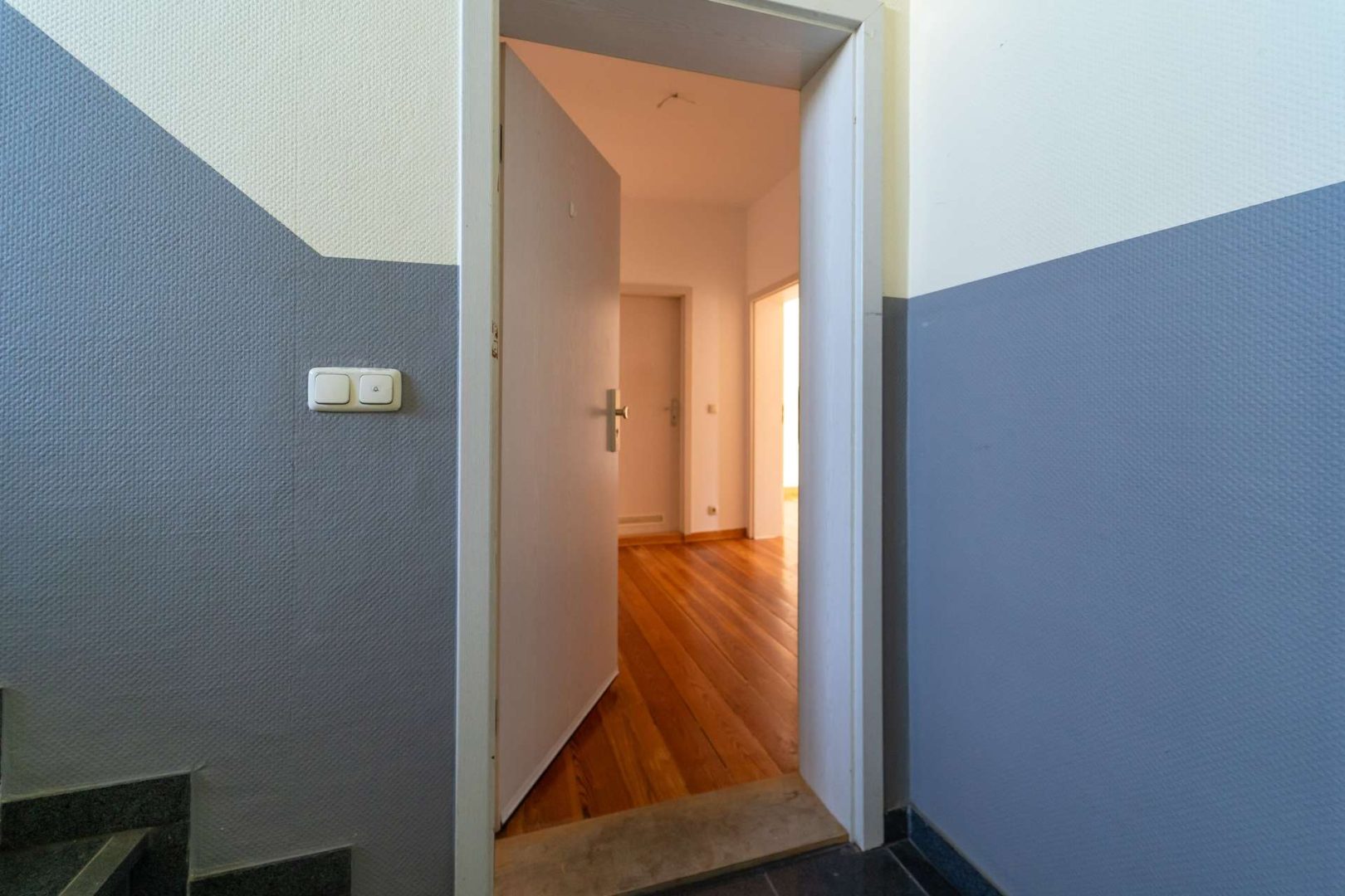 Hausflur / Wohnungstür