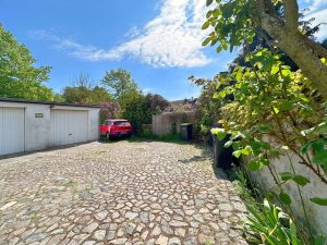 Garage / Innenhof