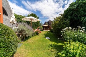 Außenansicht + Garten