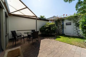 Außenansicht + Garten