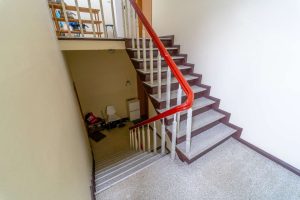 Hausflur + Treppenhaus