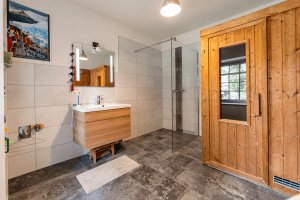 Haupthaus - Bad mit Sauna im EG