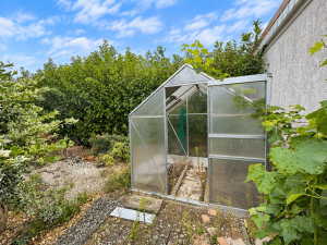 Gewächshaus im Garten