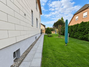 Garten hinter dem Haus