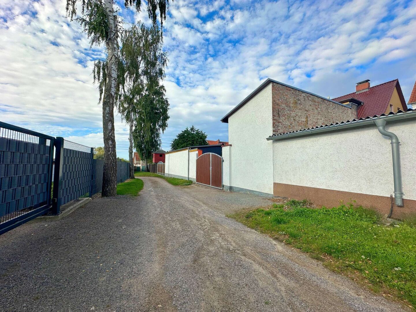 Zufahrtsweg zum Grundstück